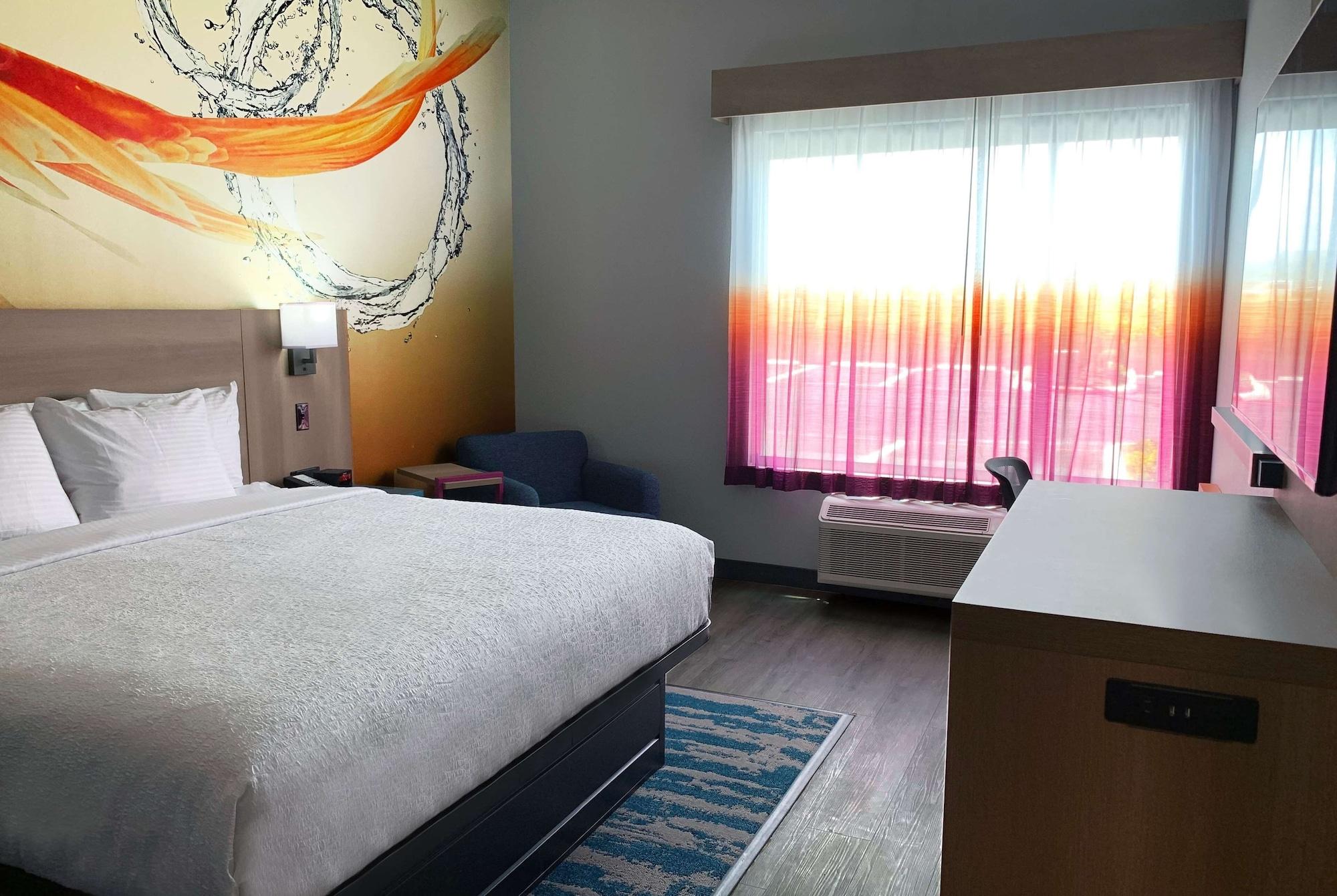 La Quinta Inn & Suites By Wyndham San Antonio Seaworld Lafb Екстер'єр фото