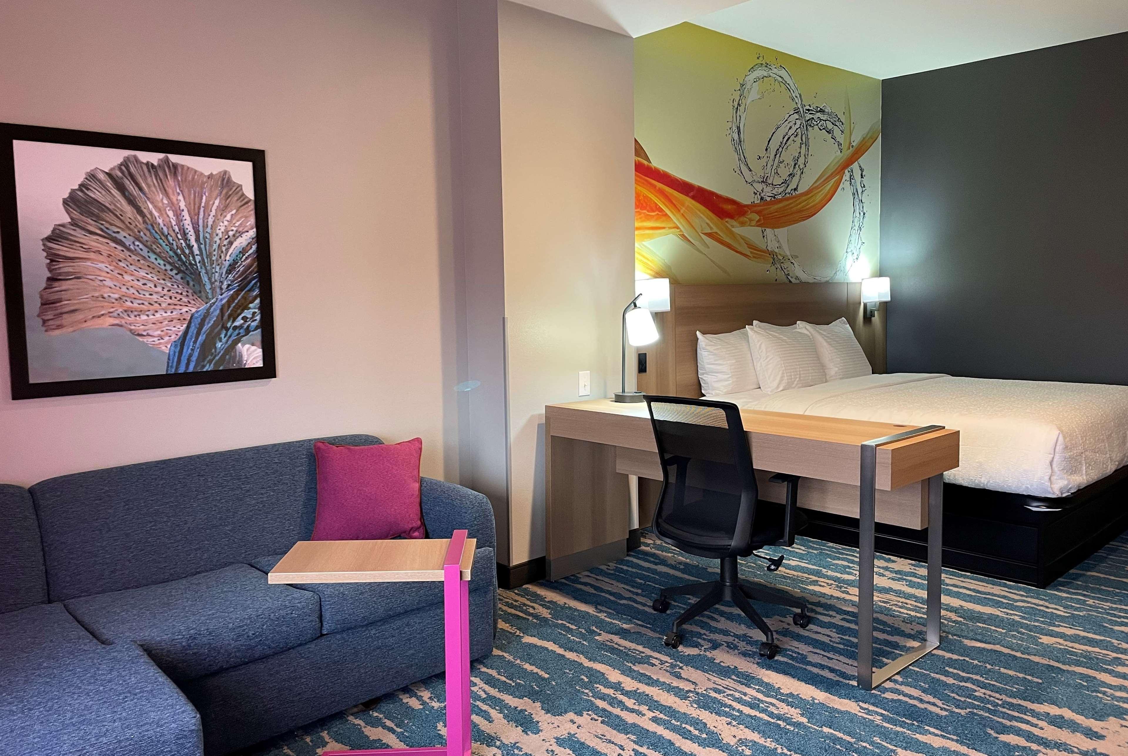 La Quinta Inn & Suites By Wyndham San Antonio Seaworld Lafb Екстер'єр фото