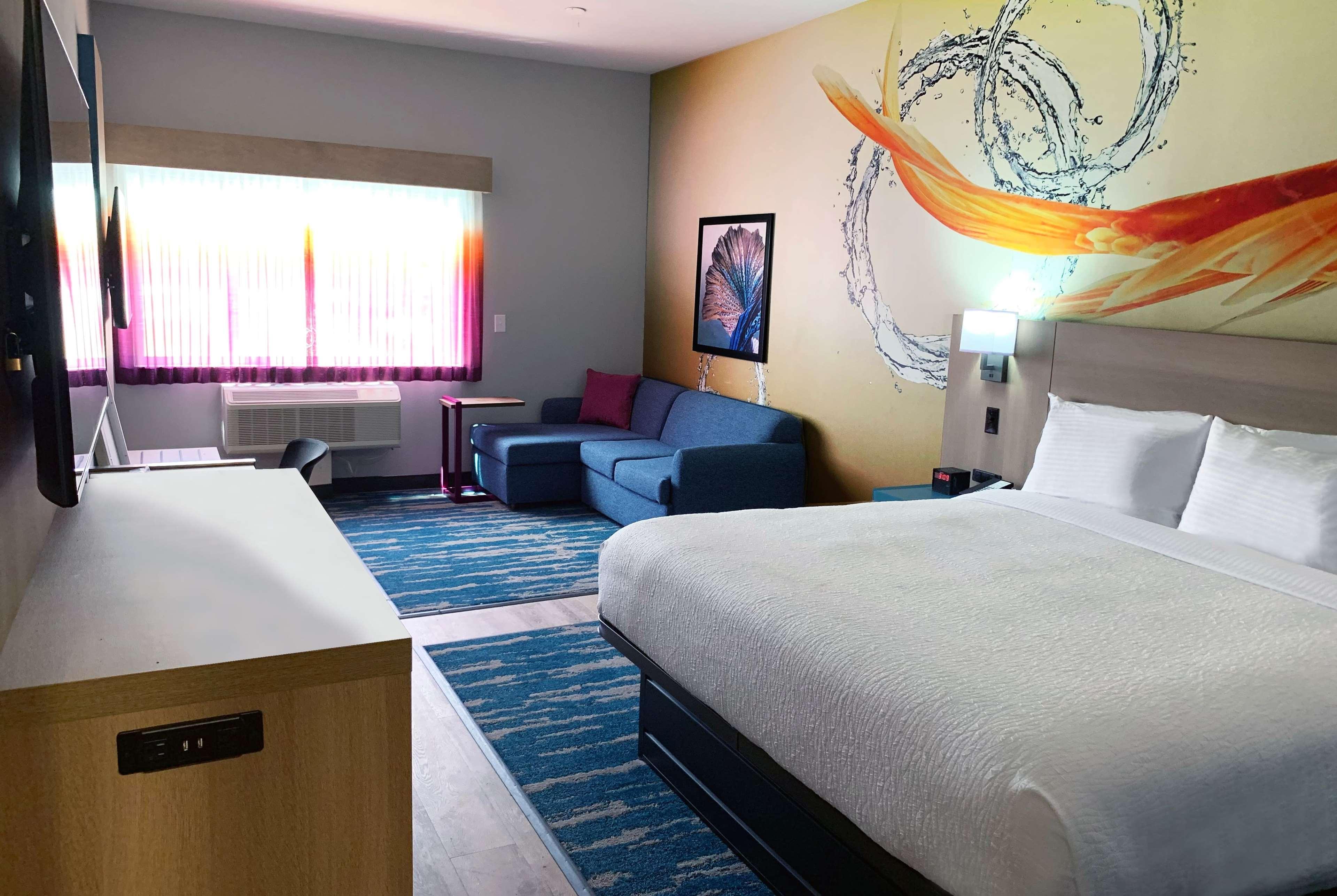 La Quinta Inn & Suites By Wyndham San Antonio Seaworld Lafb Екстер'єр фото