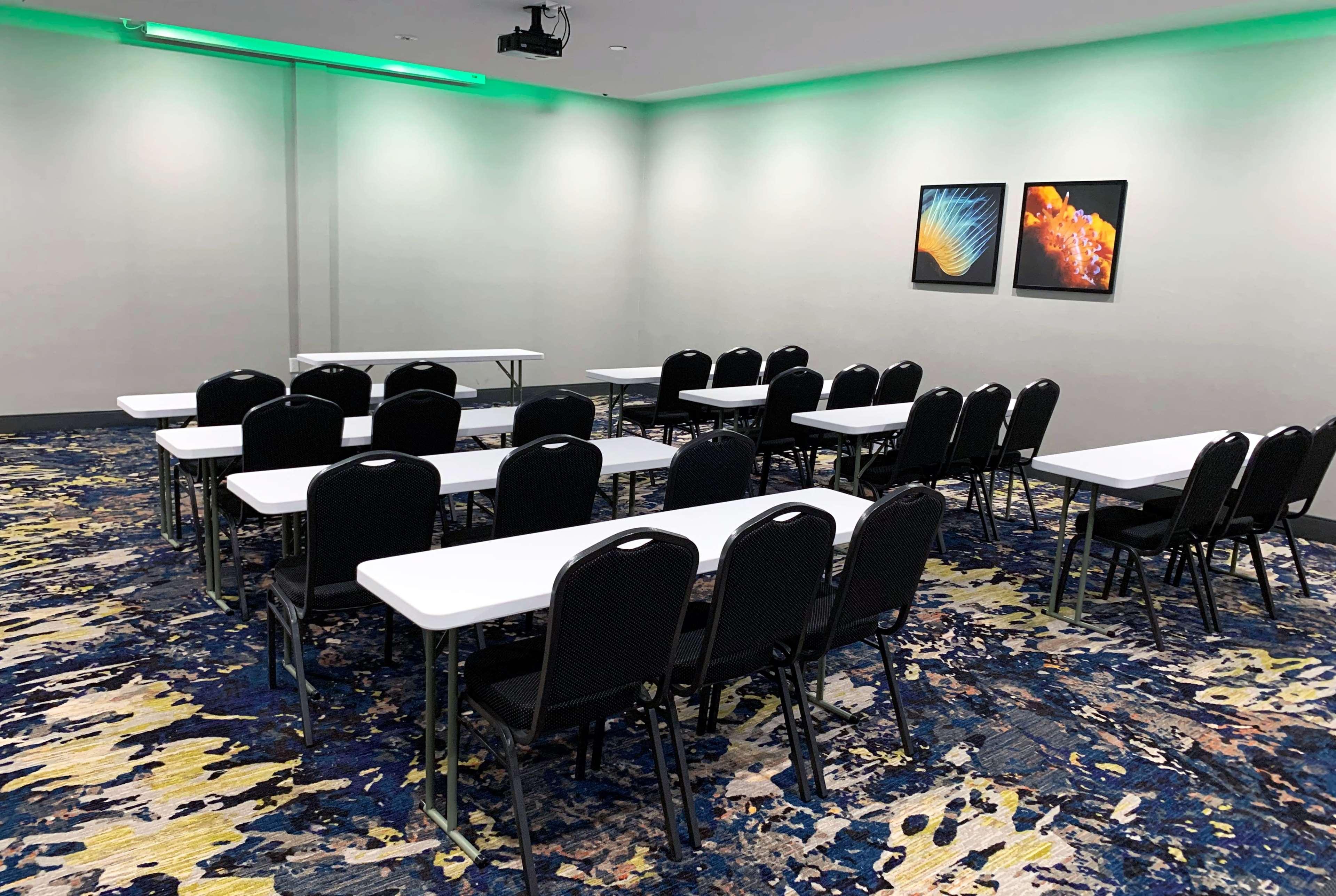 La Quinta Inn & Suites By Wyndham San Antonio Seaworld Lafb Екстер'єр фото