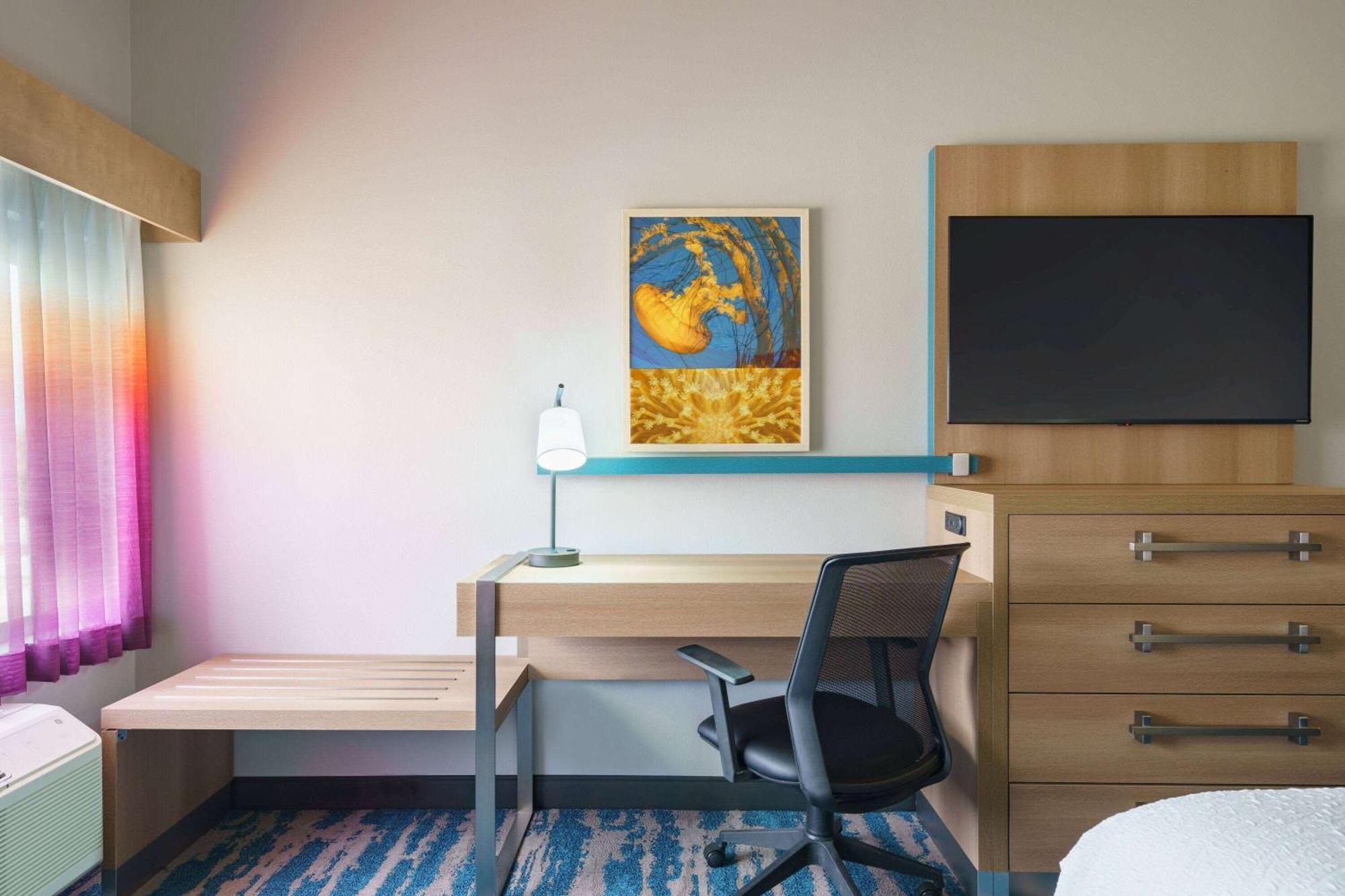 La Quinta Inn & Suites By Wyndham San Antonio Seaworld Lafb Екстер'єр фото